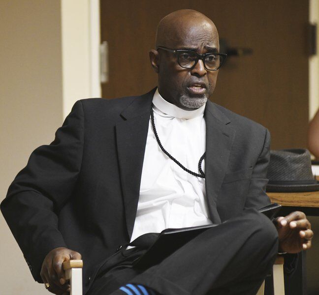 NAACP, Ashtabula officials meet to discuss officer's comments